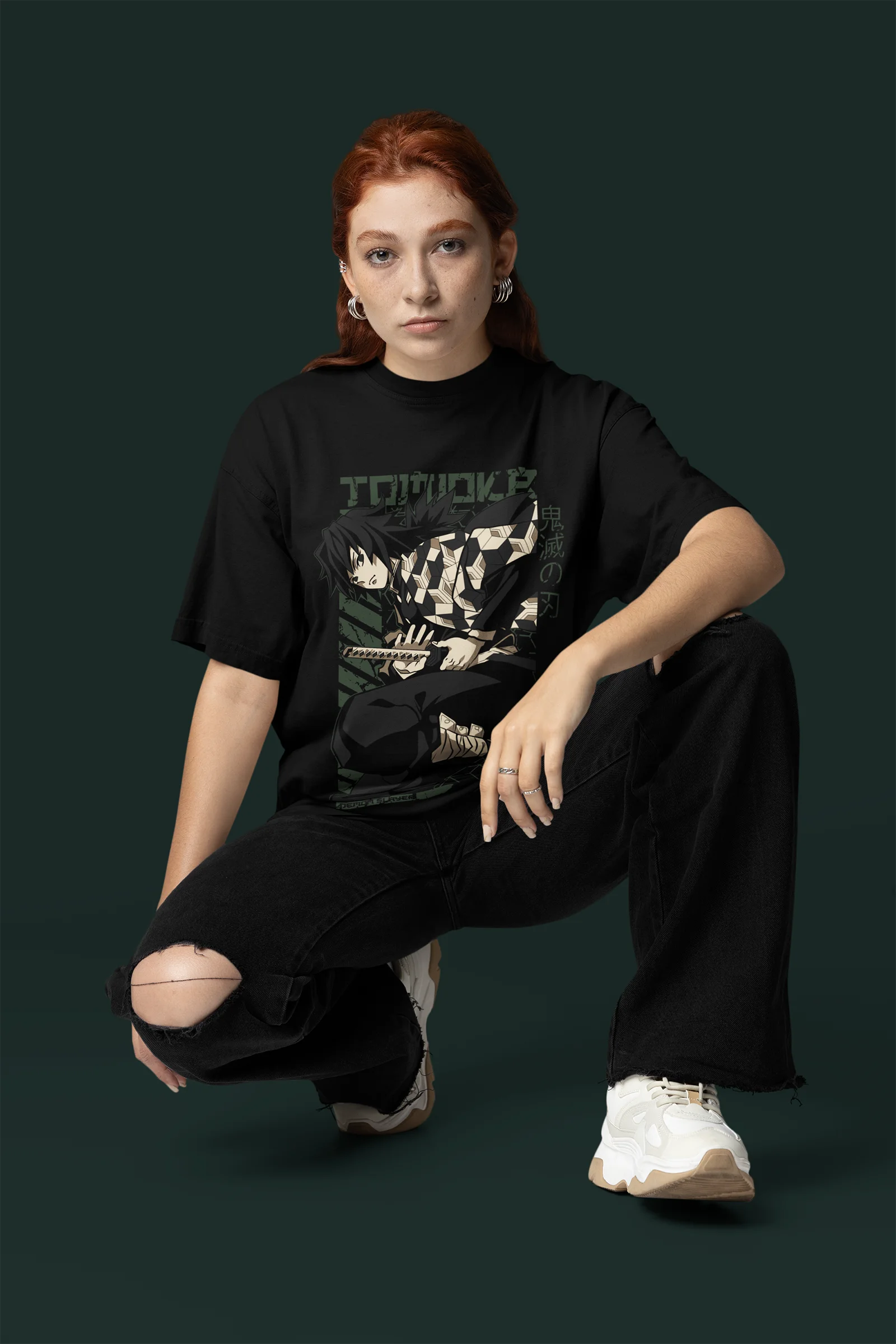 Camiseta fanmade Tomioka Giyu de Demon Slayer em 100% algodão, com estampa inspirada no Pilar da Água e arte exclusiva.